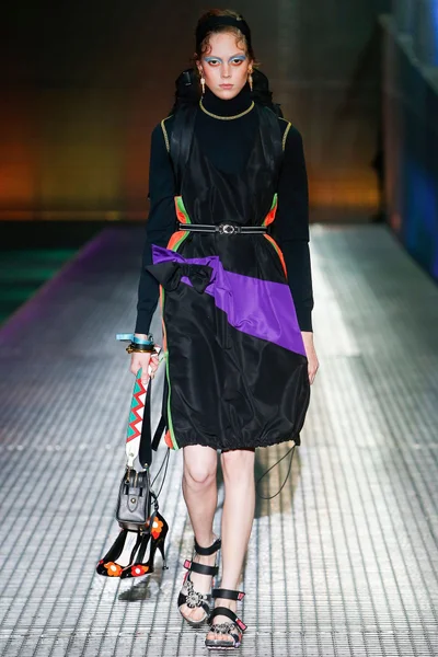 Look 46